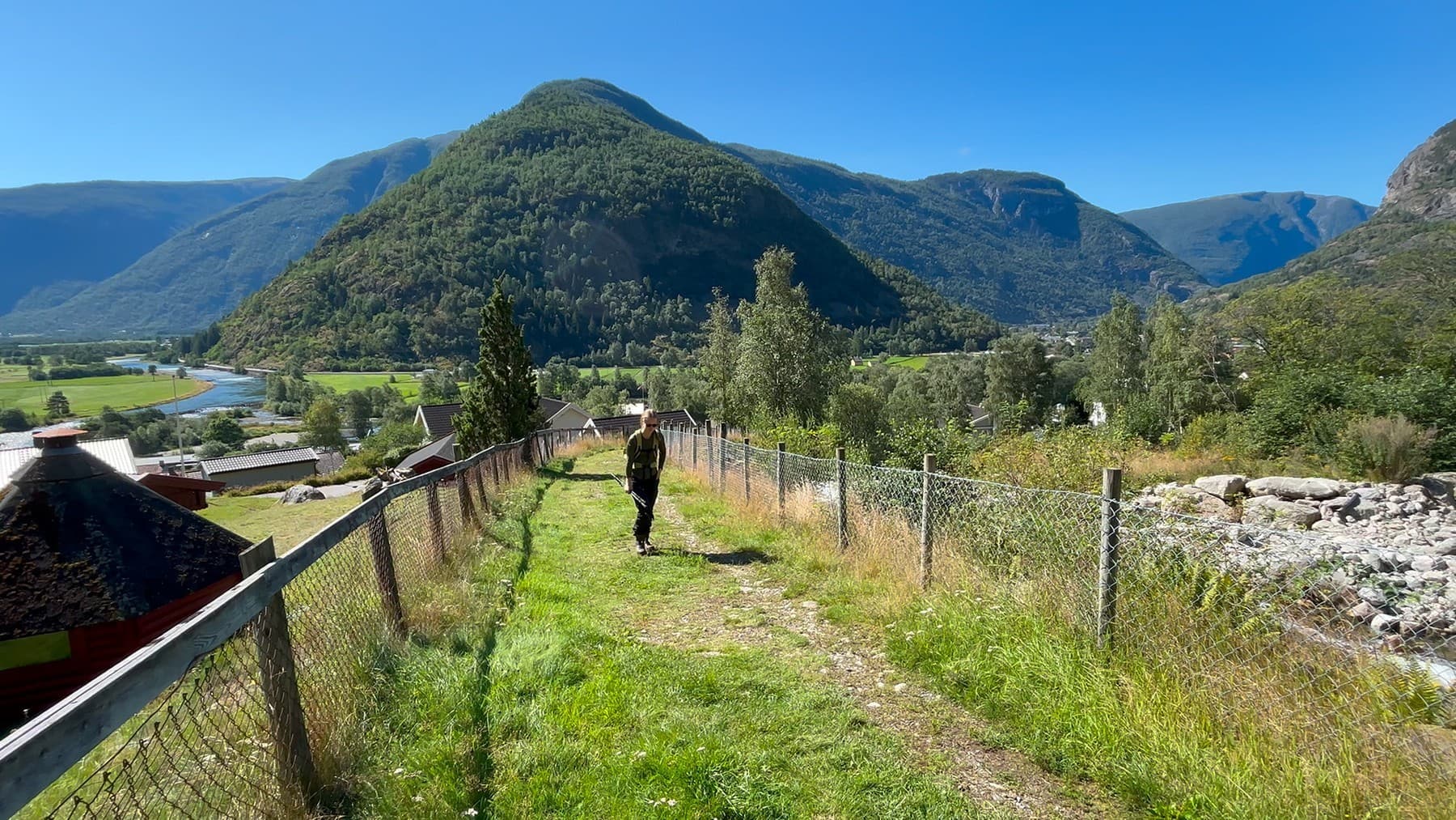 Lærdal valley and the start of the trail