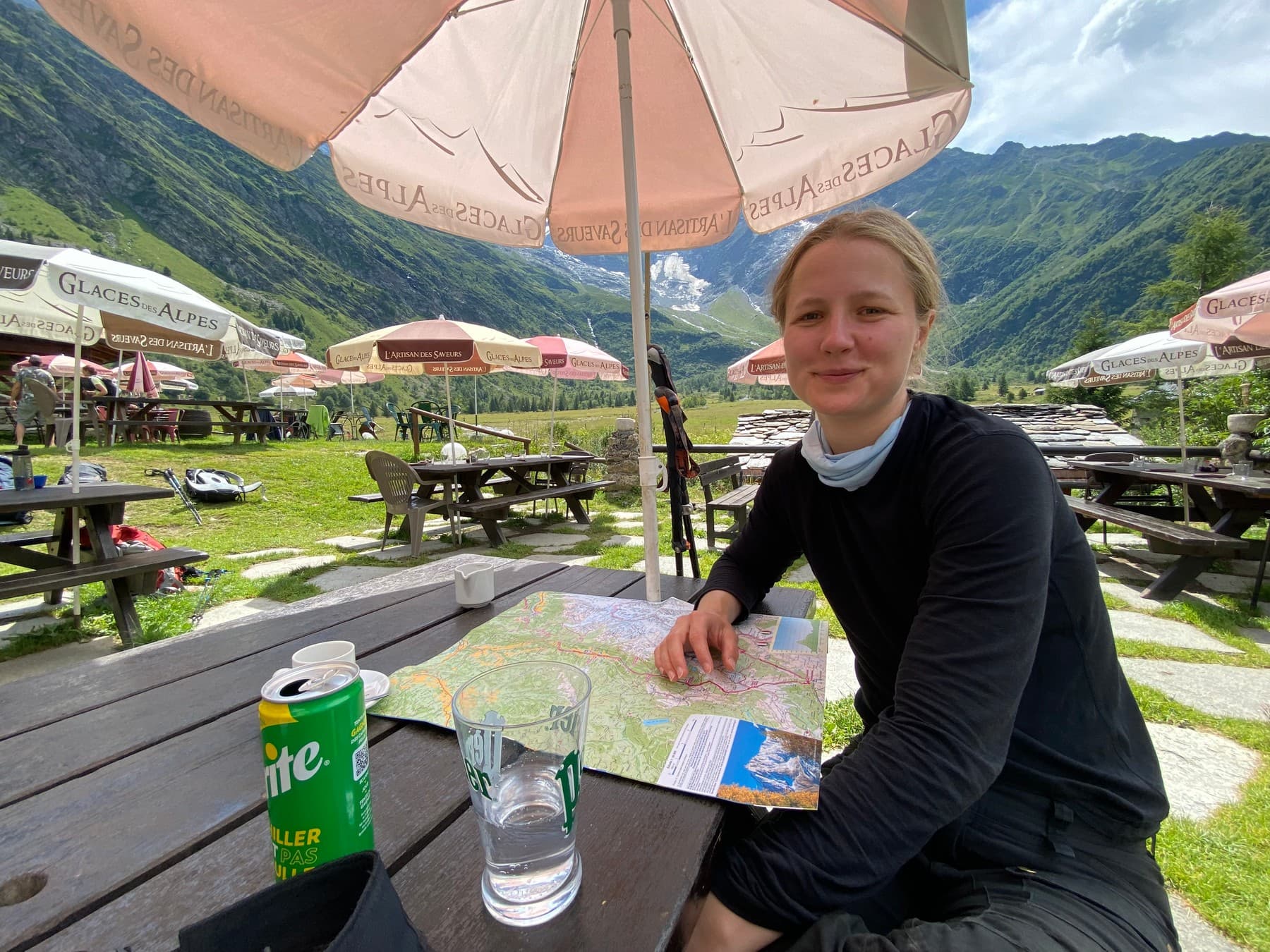 Refuge de Miage - time for a snack